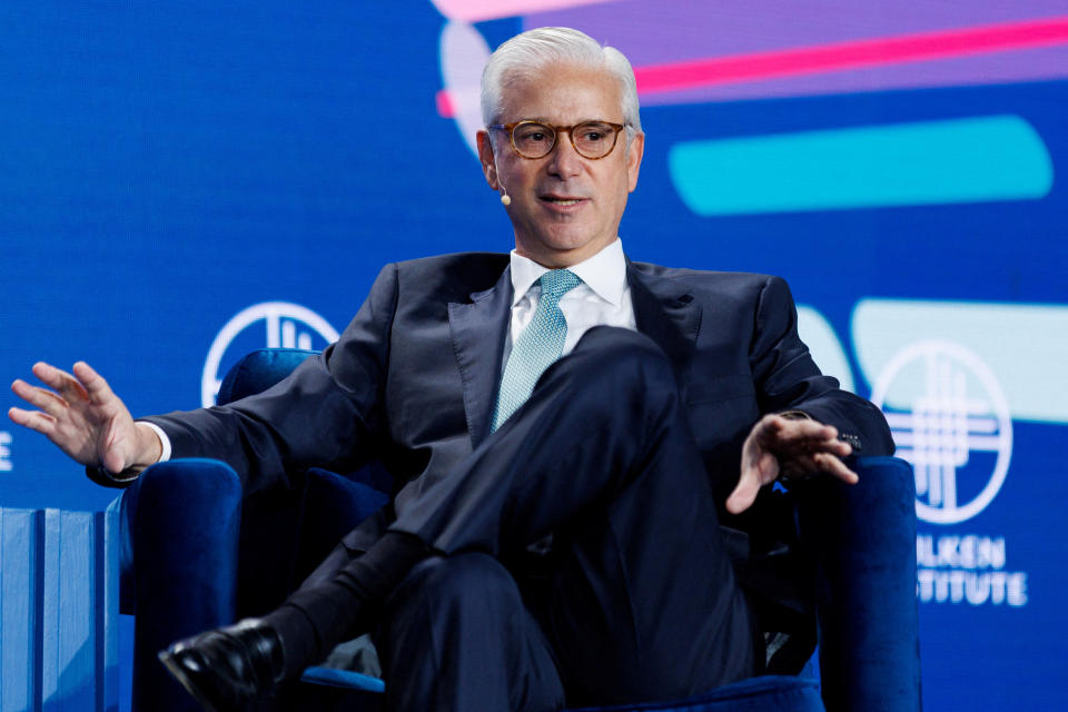 FILE PHOTO: Charlie Scharf, CEO, Wells Fargo, speaks at the 2023 Milken Institute Global Conference in Beverly Hills, California, U.S., May 2, 2023. REUTERS/Mike Blake/File Photo