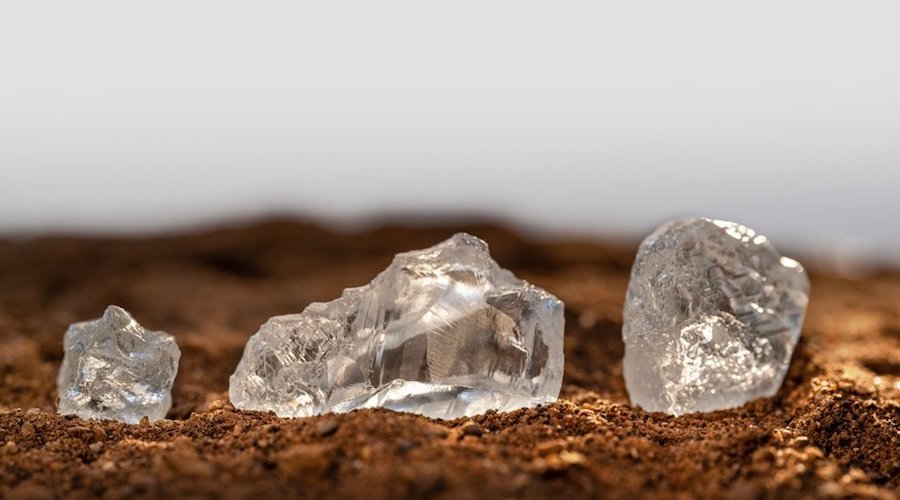 De Beers strikes first kimberlite find in 30 years